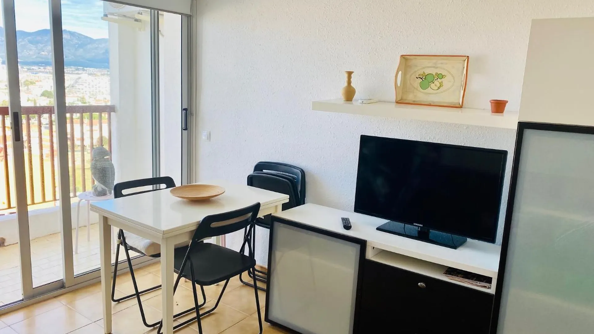 Appartement Albatros 13-H Эмпуриабрава